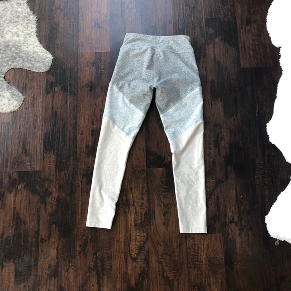 outdoor voices 7/8 spring leggings ! - Picture 3 of 5